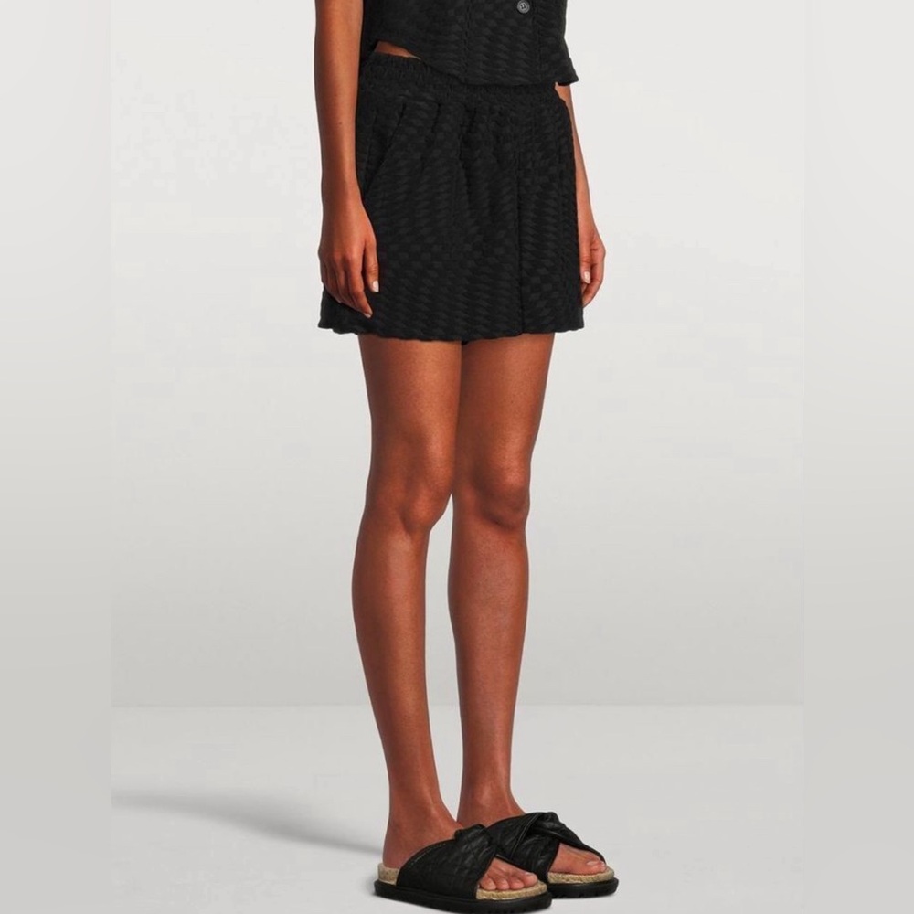 GOOD AMERICAN Black Jacquard Terry Loose Fit Mid Rise Elastic Waist Shor…
